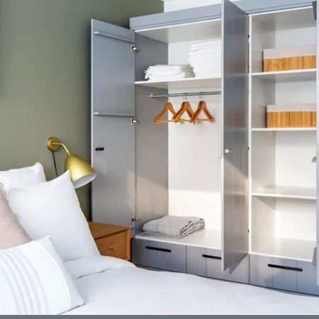 Bright 1Bedroom Apartment Centrally Located With Most Beautiful Views From Seine At 10 Minutes Walking From Beaugrenelle Shopping Mall And Eiffel Tower Париж Экстерьер фото